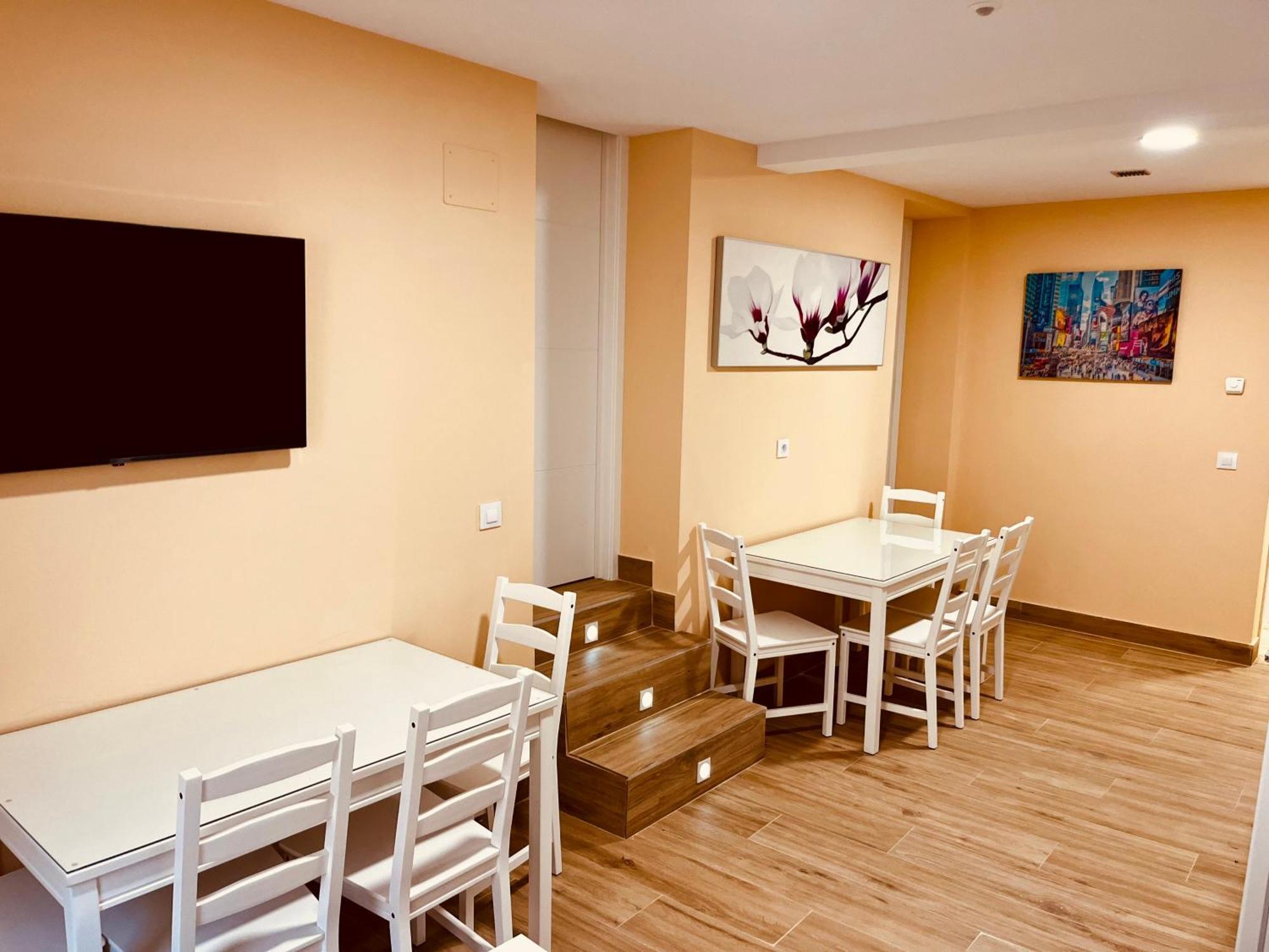 Apartamentos San Nicolas Logrono Luaran gambar