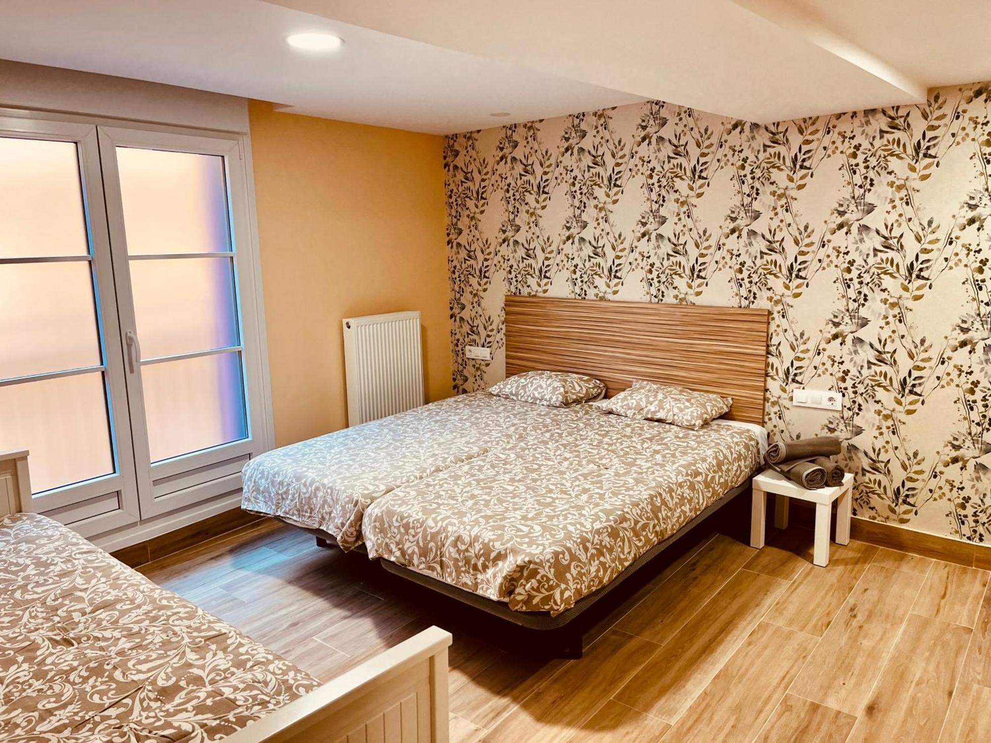 Apartamentos San Nicolas Logrono Luaran gambar