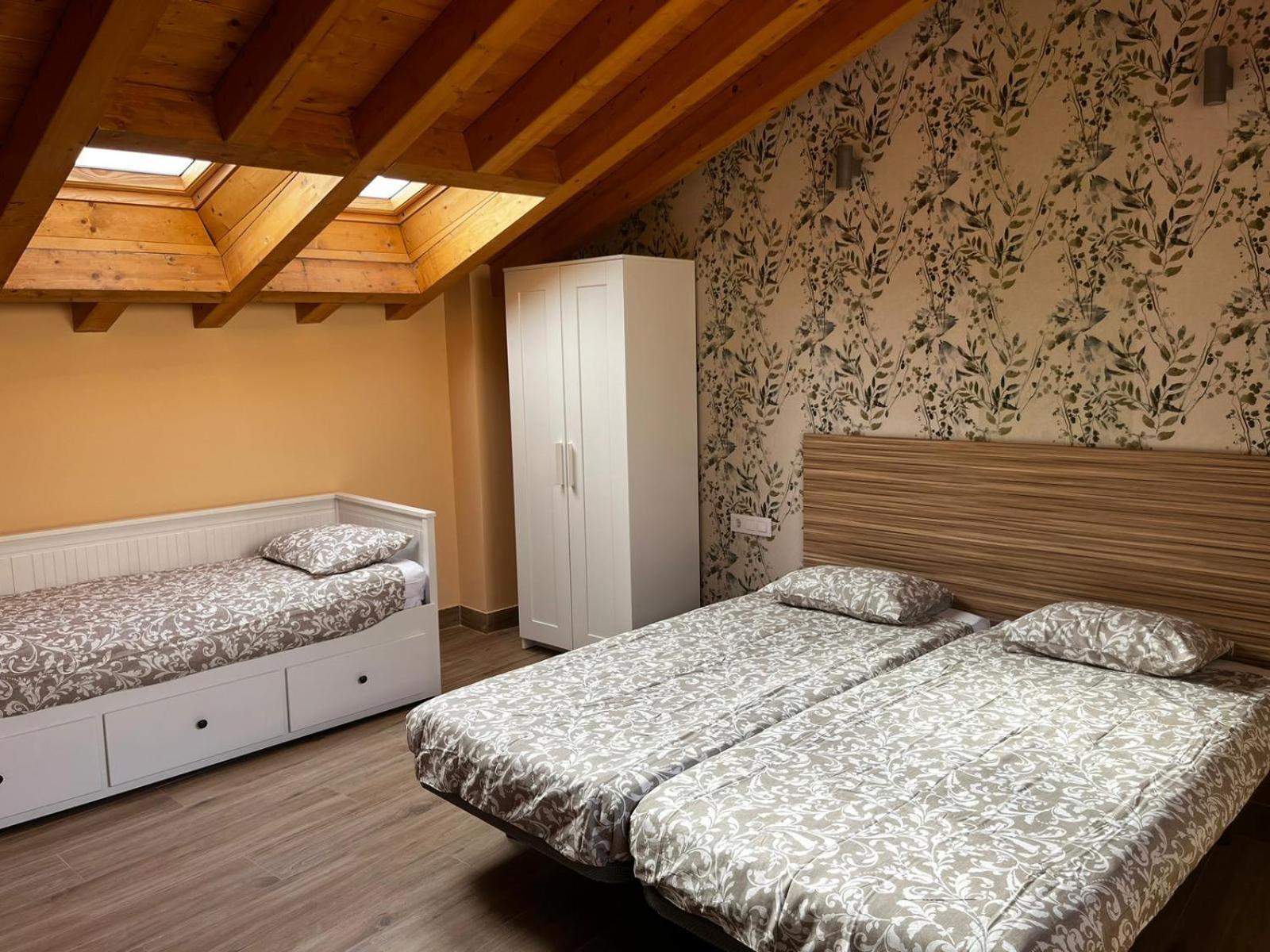 Apartamentos San Nicolas Logrono Luaran gambar