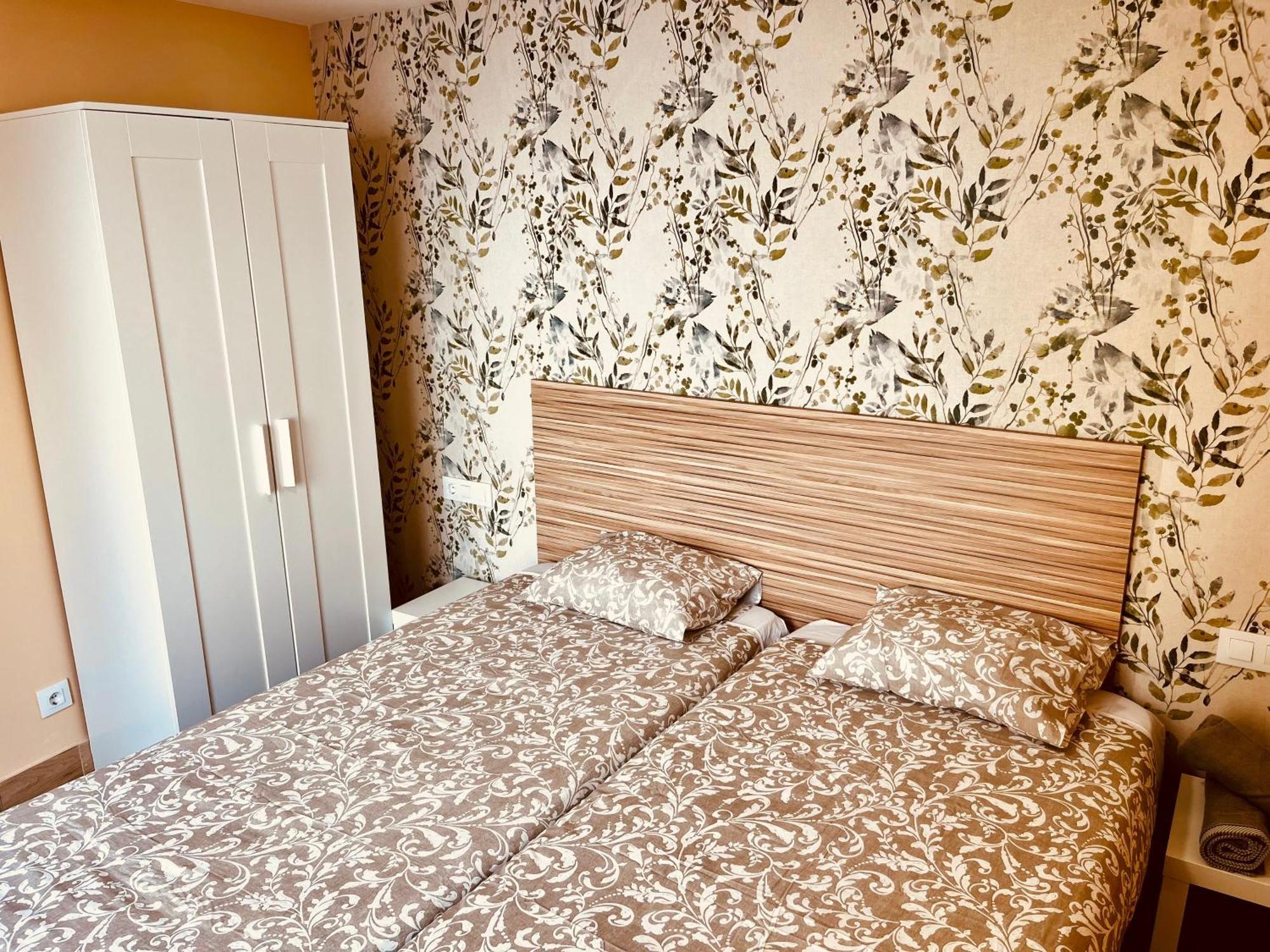 Apartamentos San Nicolas Logrono Luaran gambar